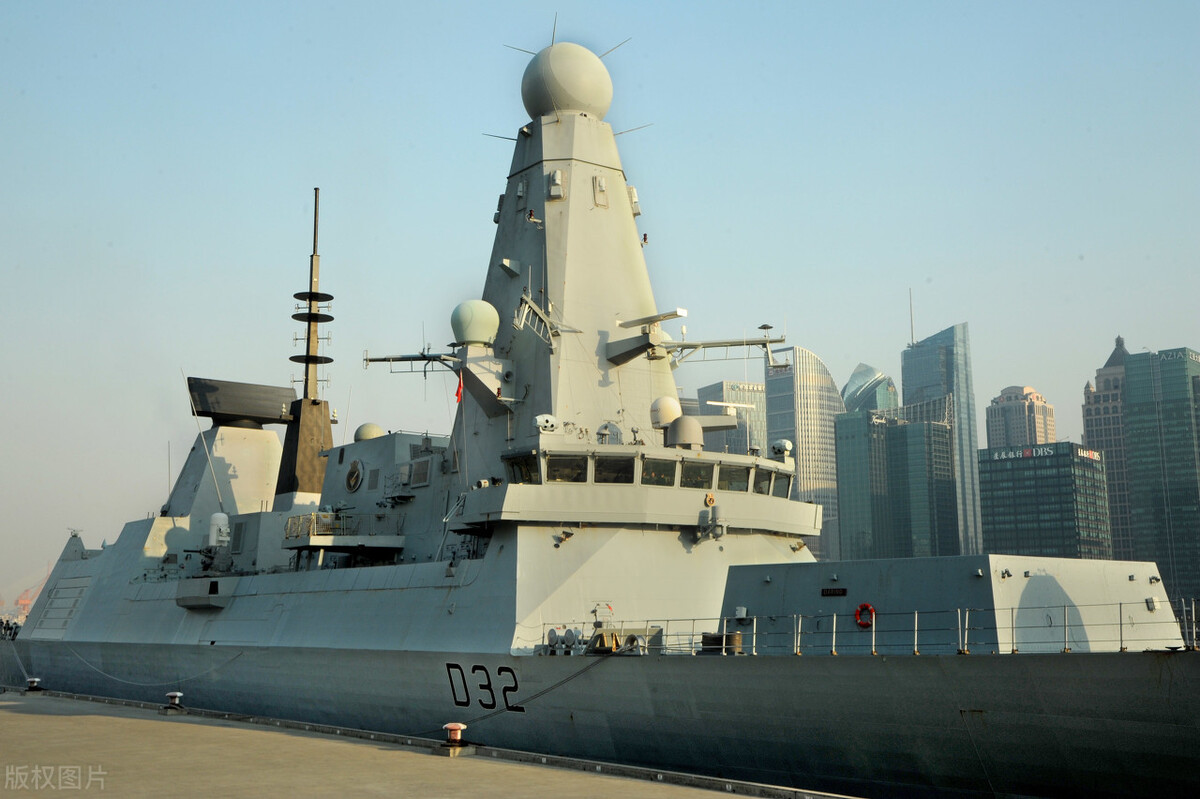 The Chinese Type 052DL Destroyer Is Here, With A New Type Of Fly ...