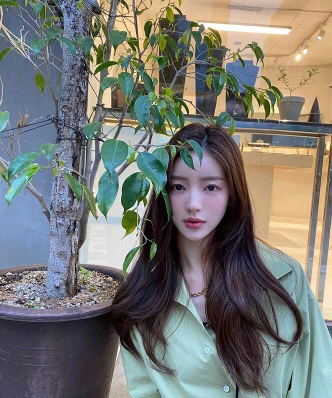 The sweet and comfortable Korean blogger ziyooni Hong Jiyun has beauty ...