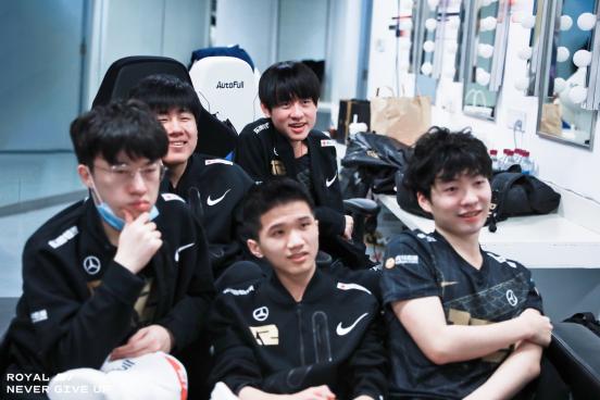 Combined with the performance of the RNG Summer Split, do you think RNG ...