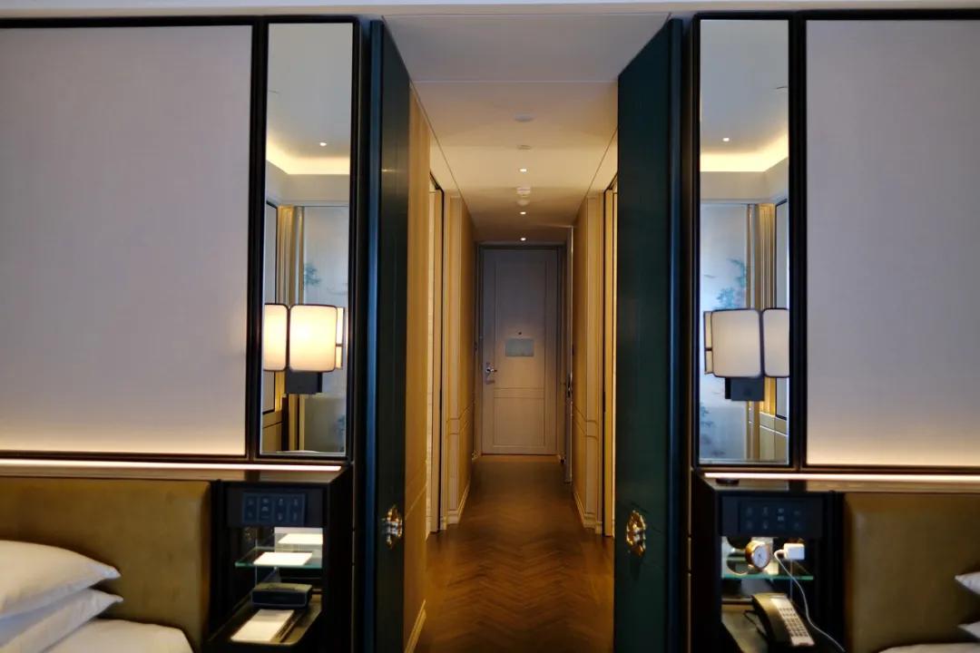 In 2021, I have stayed in the C list of the best view hotel, so