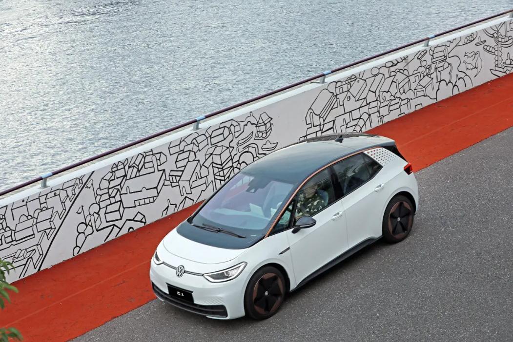 Fun that gasoline cars can't give!Test drive SAIC Volkswagen ID3, pure electric small steel gun