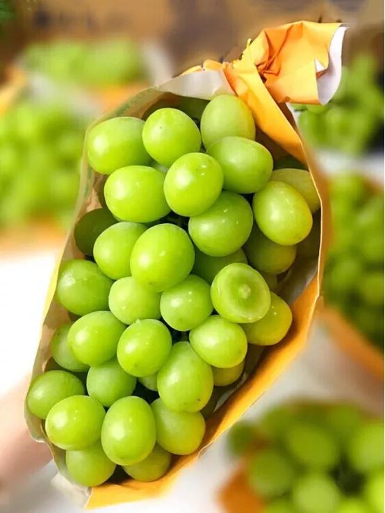 How much did you buy Sunshine Rose grapes? iMedia