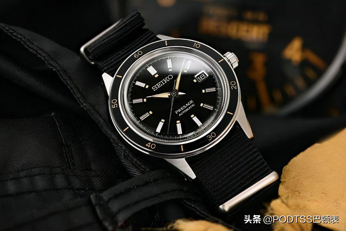 basic waterproof watch