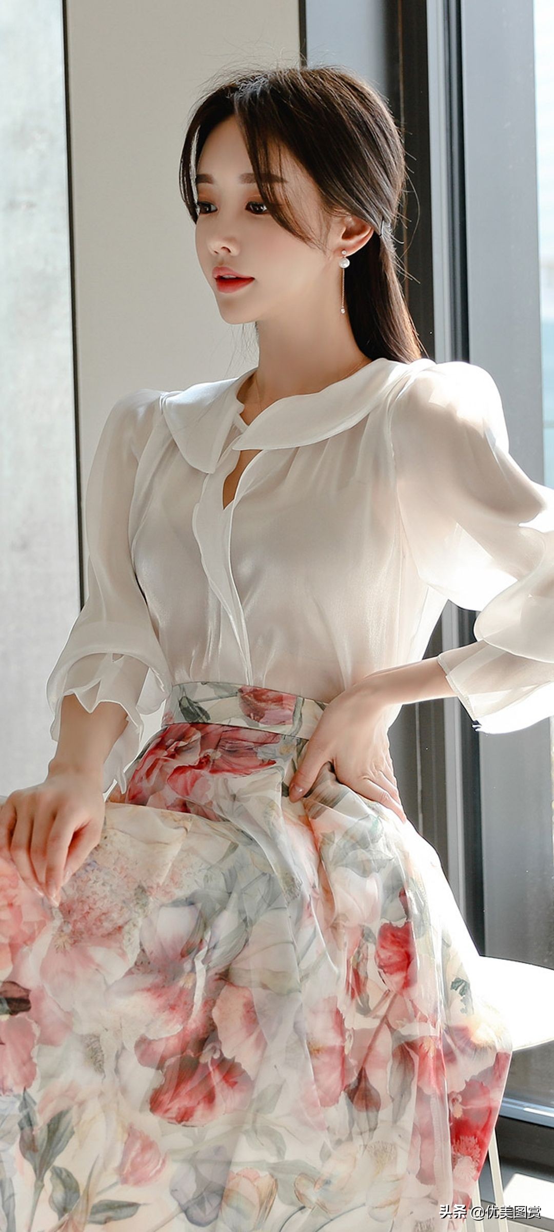 Sun Yunzhu Fashion Photo: Like a flower, elegant and bright - iMedia