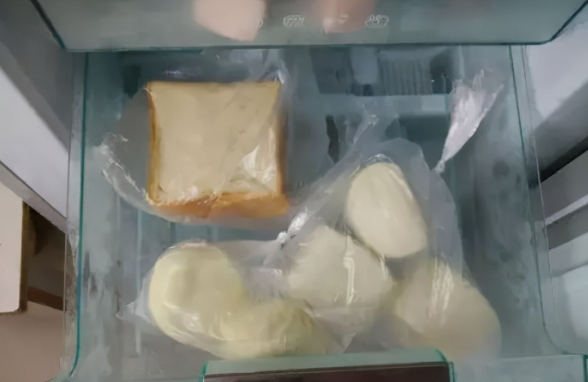 How long can steamed buns be kept in the refrigerator?After this time, throw it away and don't