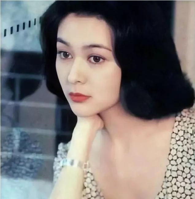 matrimonio rosamund kwan