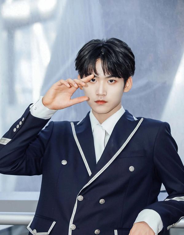 INTO1 positioning and exposure, Zhou Keyu is in charge of the facade ...