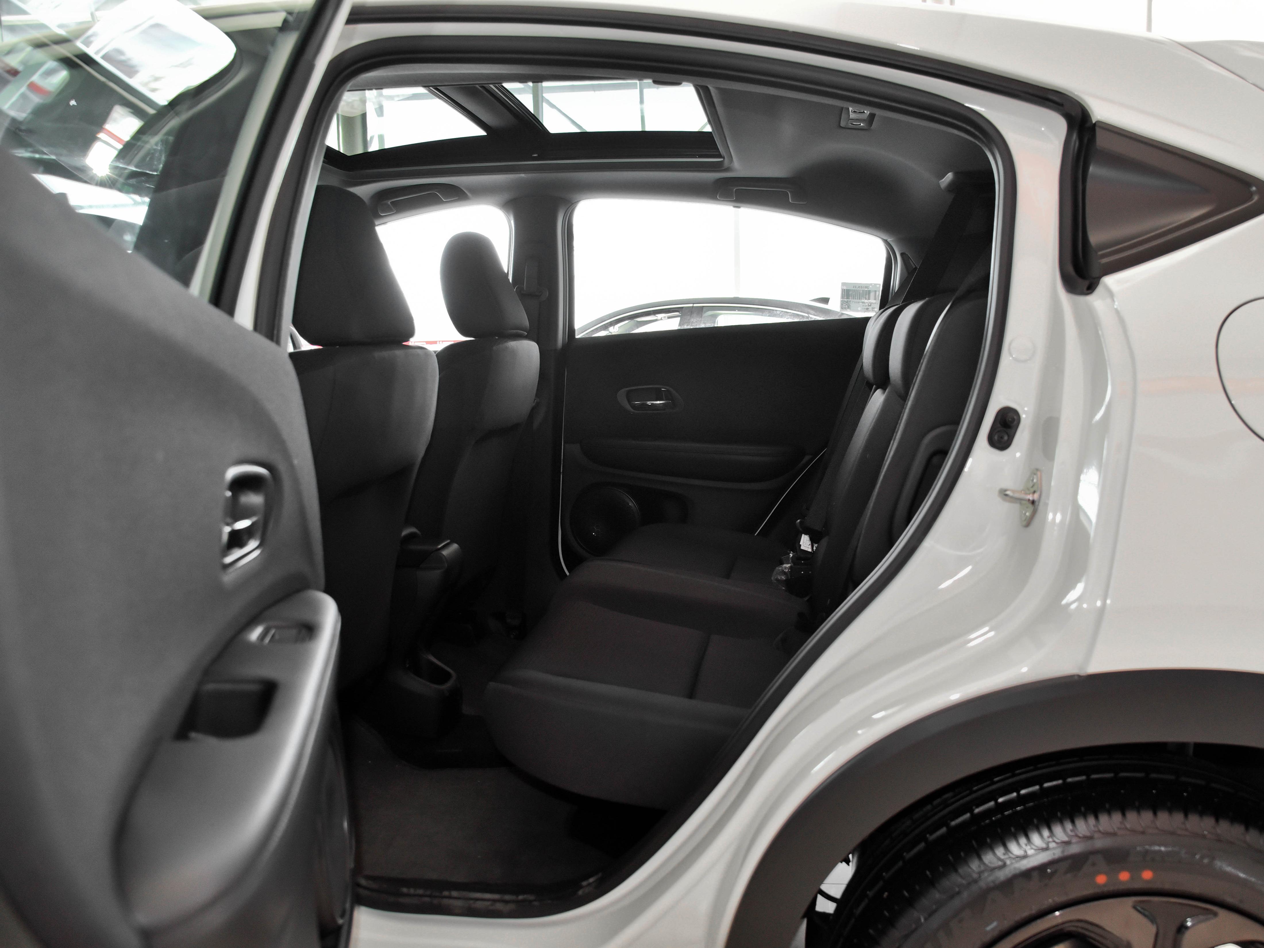 Large body, supercharged automatic transmission, 6.1L fuel 