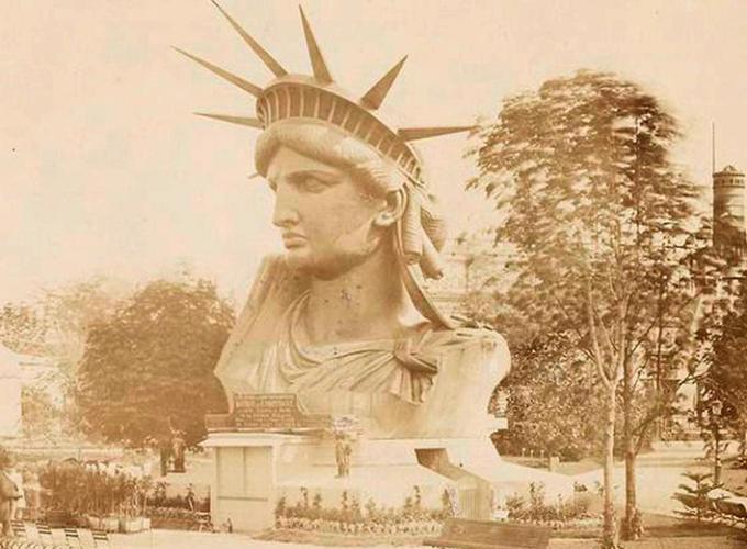 Is the gender of the "Statue of Liberty" male or female?You may not