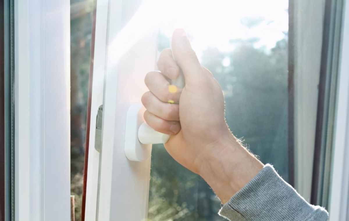 In addition to formaldehyde, it is useless to spend more money if it does not treat the