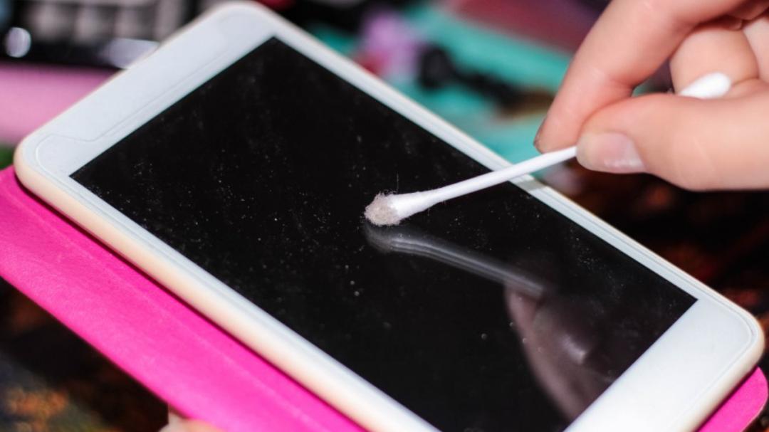 I didn't expect your phone screen to be so dirty, come and learn how to