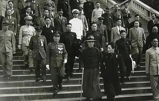Chiang Kai shek Retreated To Taiwan Leaving 10 Million Military And 