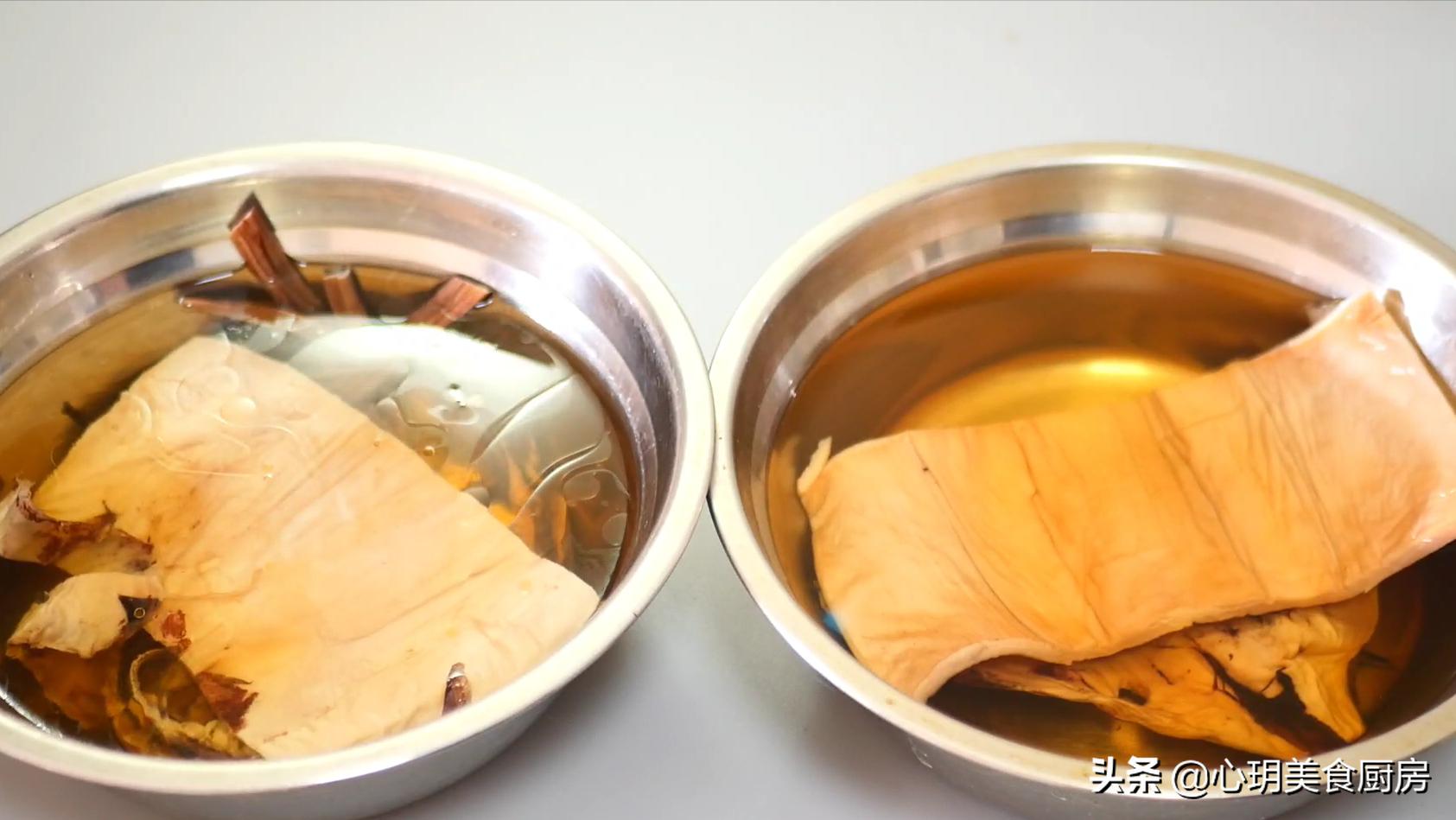 Soak dried squid and cuttlefish, don't just use water, the seaside