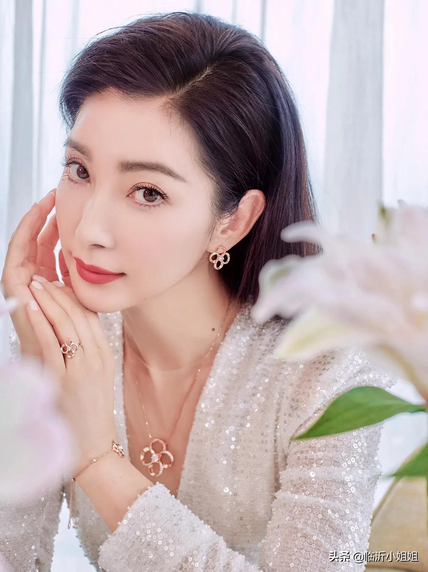 李冰冰 个性直爽的独立女性 青春不再但依旧风采 很迷人 资讯咖