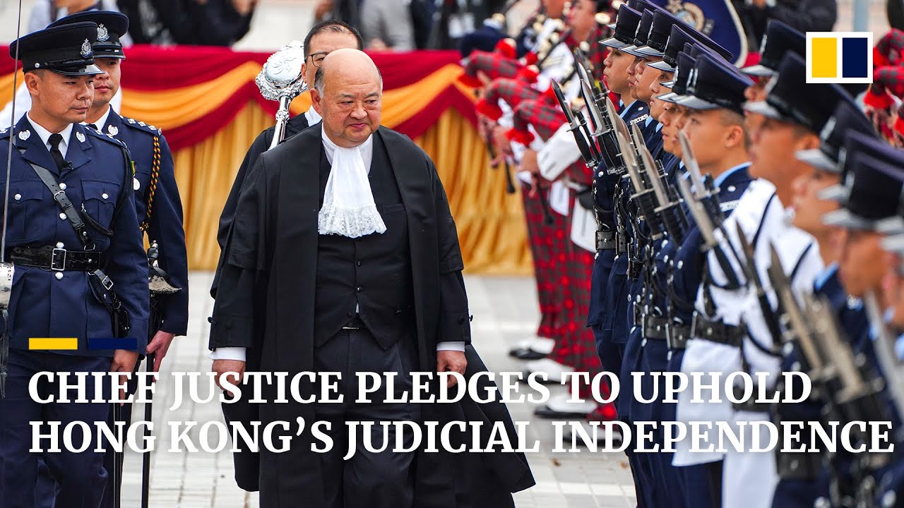 Why do Hong Kong judges and lawyers wear wigs?The truth has a lot to do with syphilis? iMedia