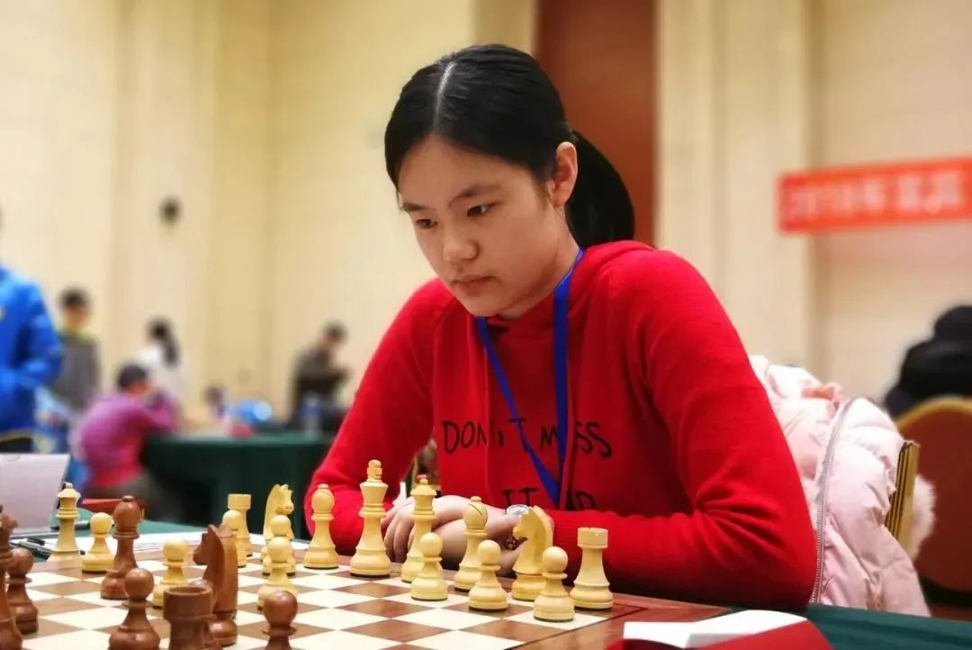 Chess Player Zhu Jiner has a bright future on the road of chasing