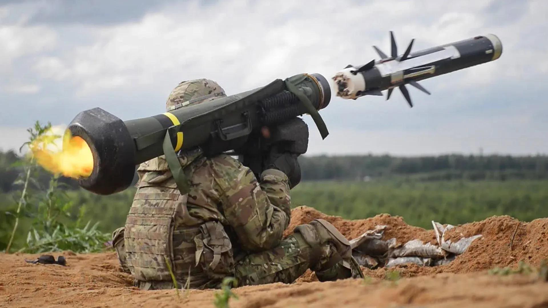 "Javelin" antitank missile launch moment atlas (100 pictures) iNEWS