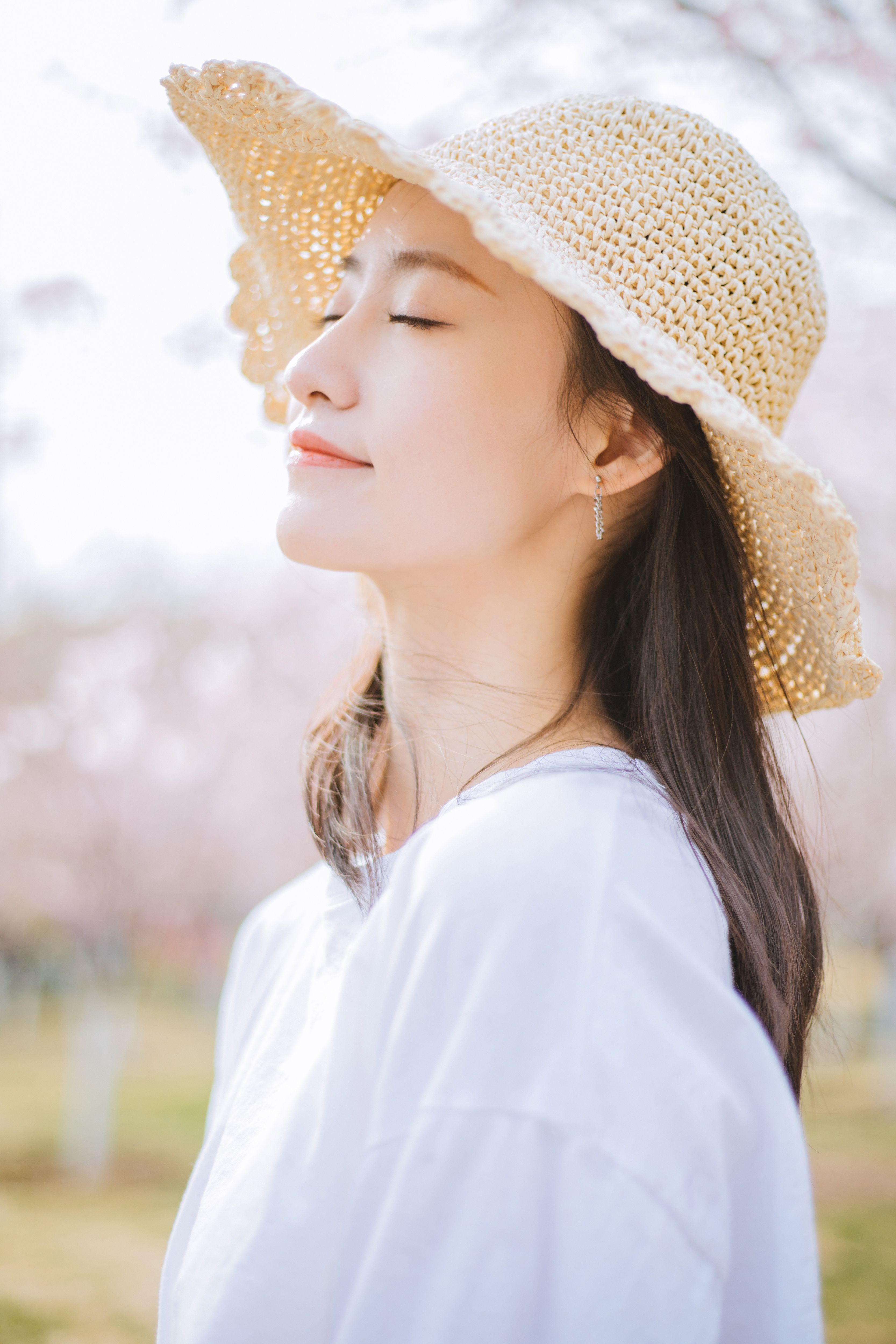 Yiling's new drama recently released a photo of spring atmosphere and a ...