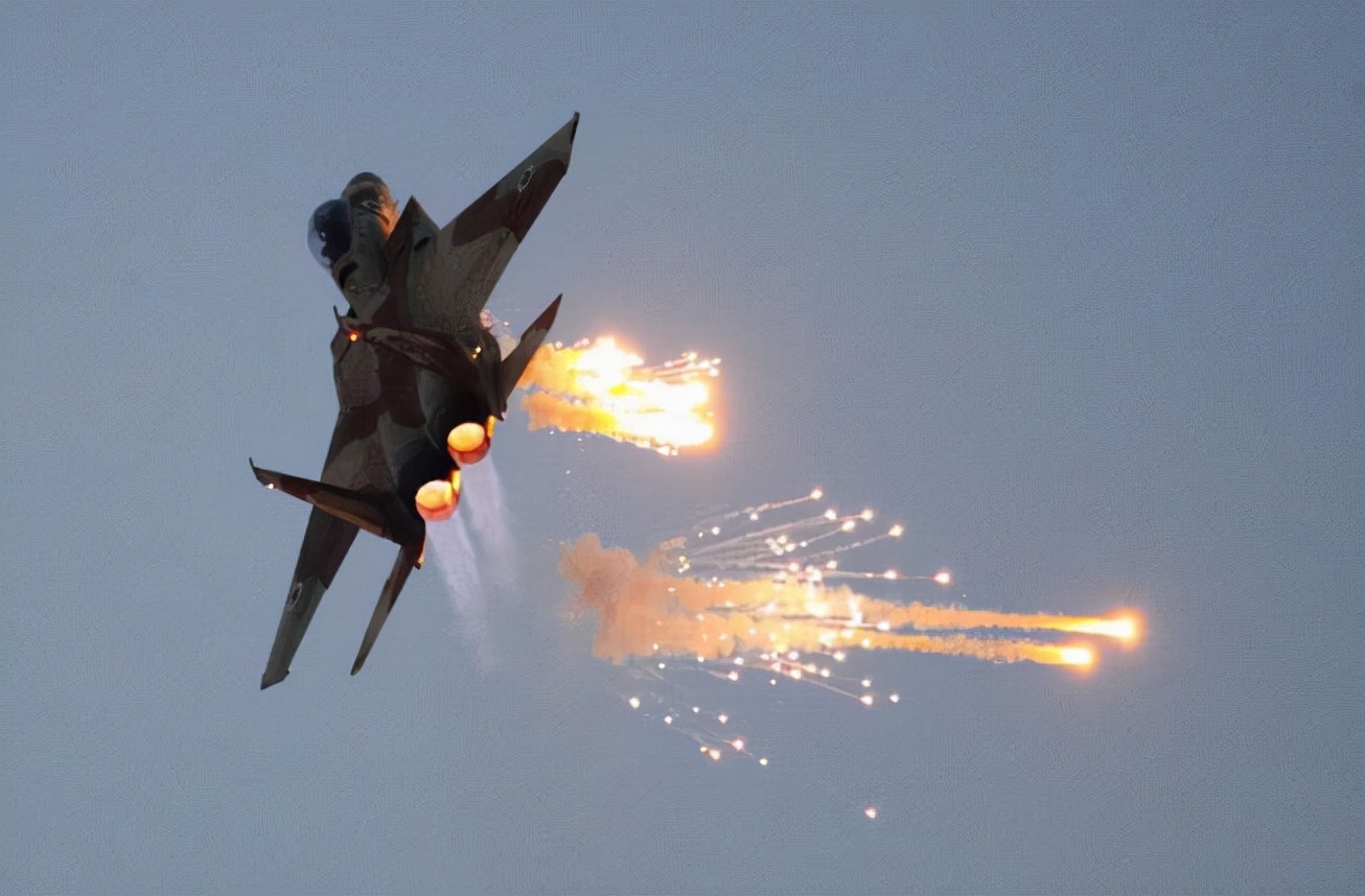 How many missiles are needed to shoot down a fighter jet?Syrian veteran