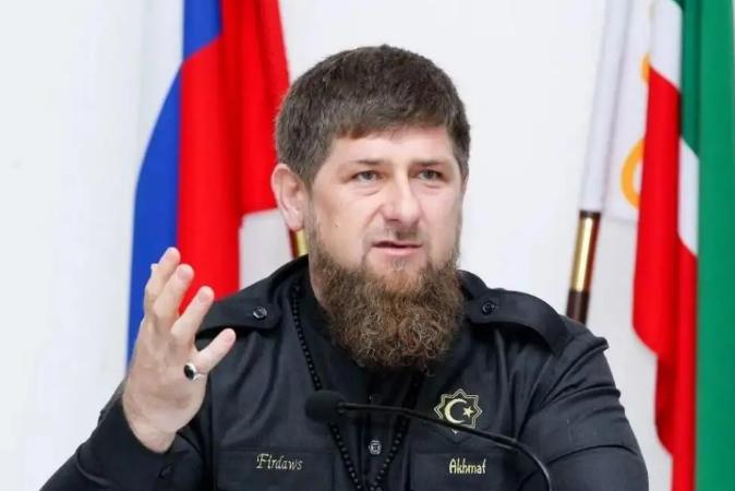 目标泽连斯基 车臣大动作来了 乌军严防死守 普京命令火力全开 资讯咖