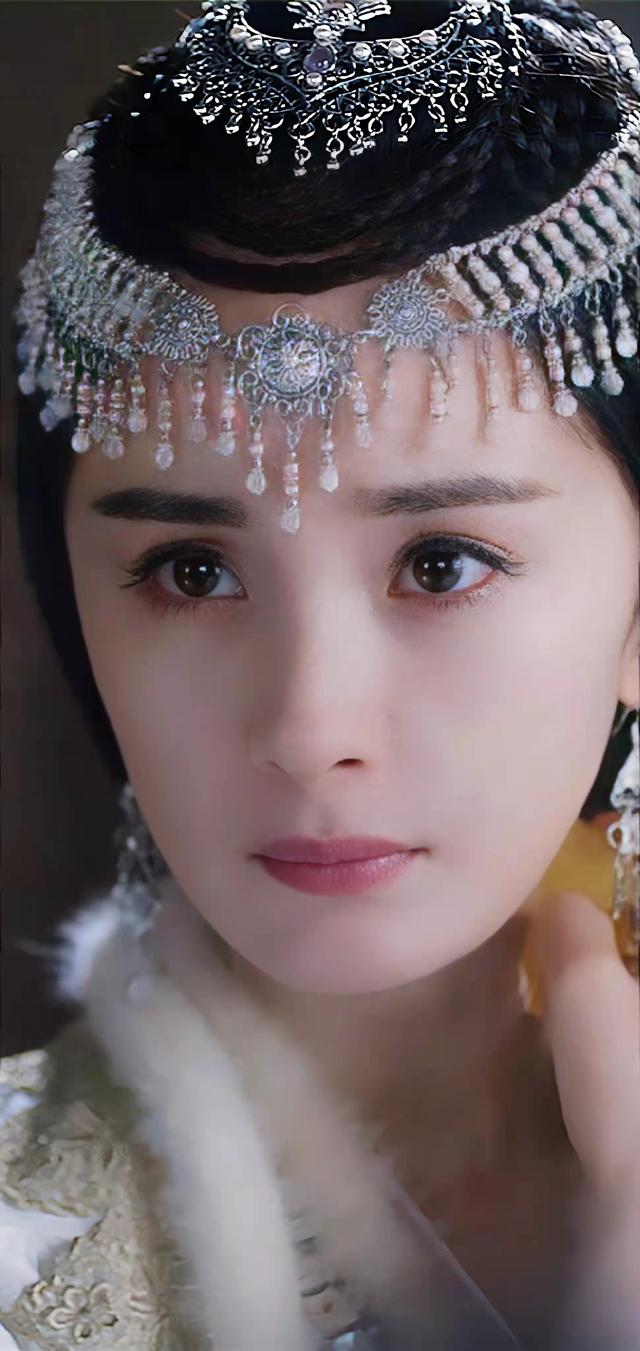 Everyone Is Familiar With Yang Mi's Eyes, Her Fox Eyes Are A Must In 