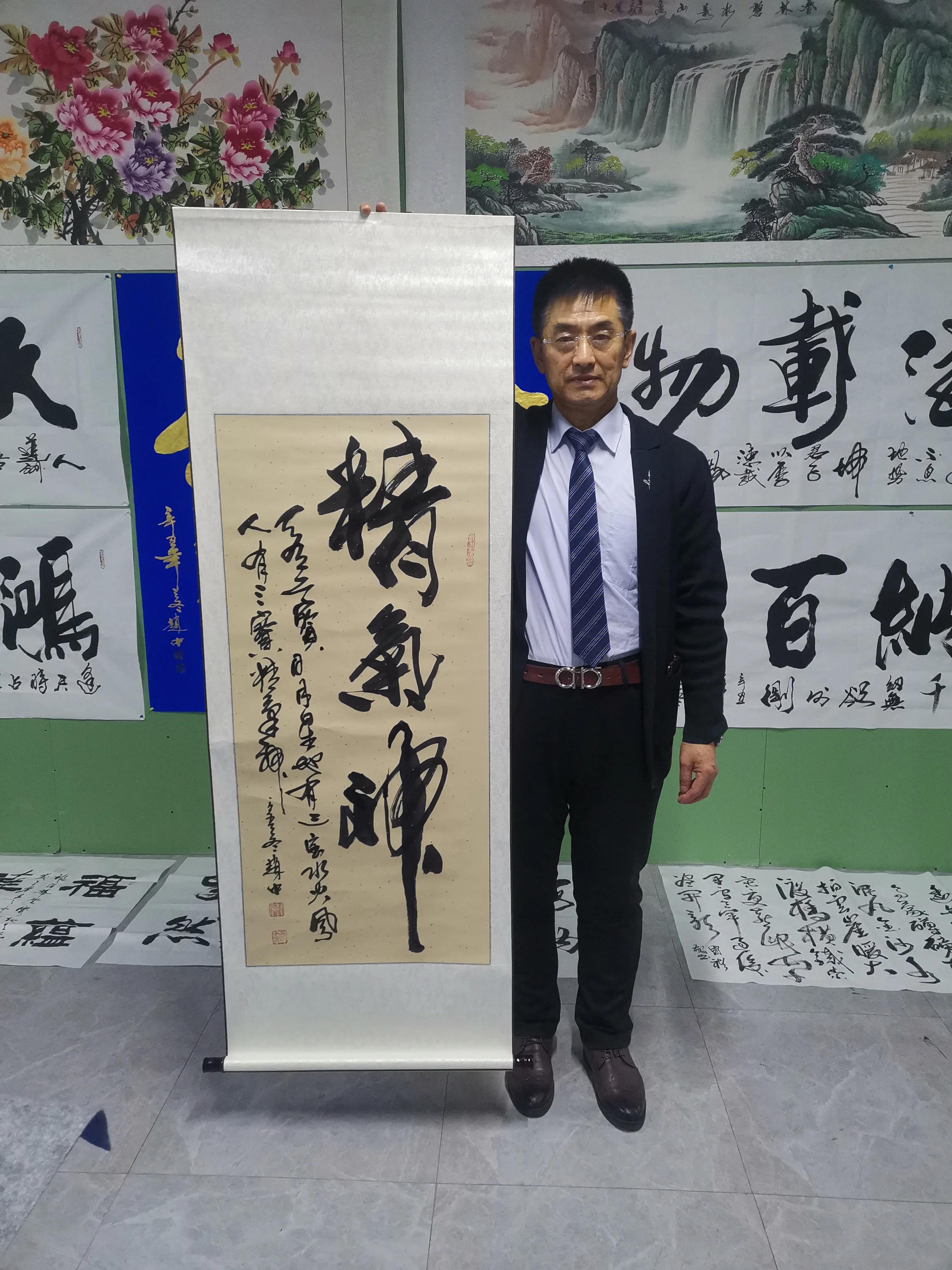 Calligrapher Zhang Zhigang participates in the Chinese Art Association ...