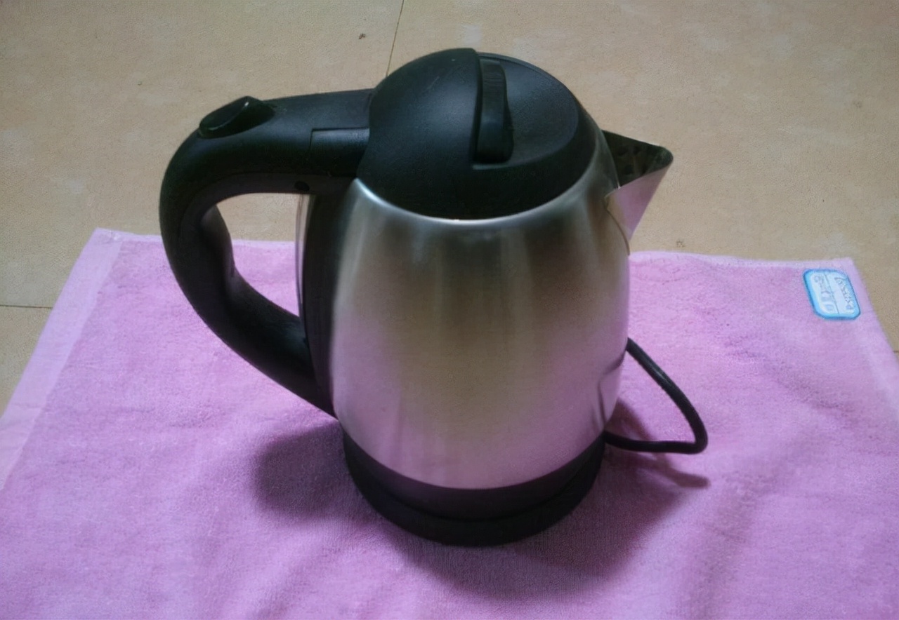 "Water from an electric kettle is harmful to the body", is it alarmist