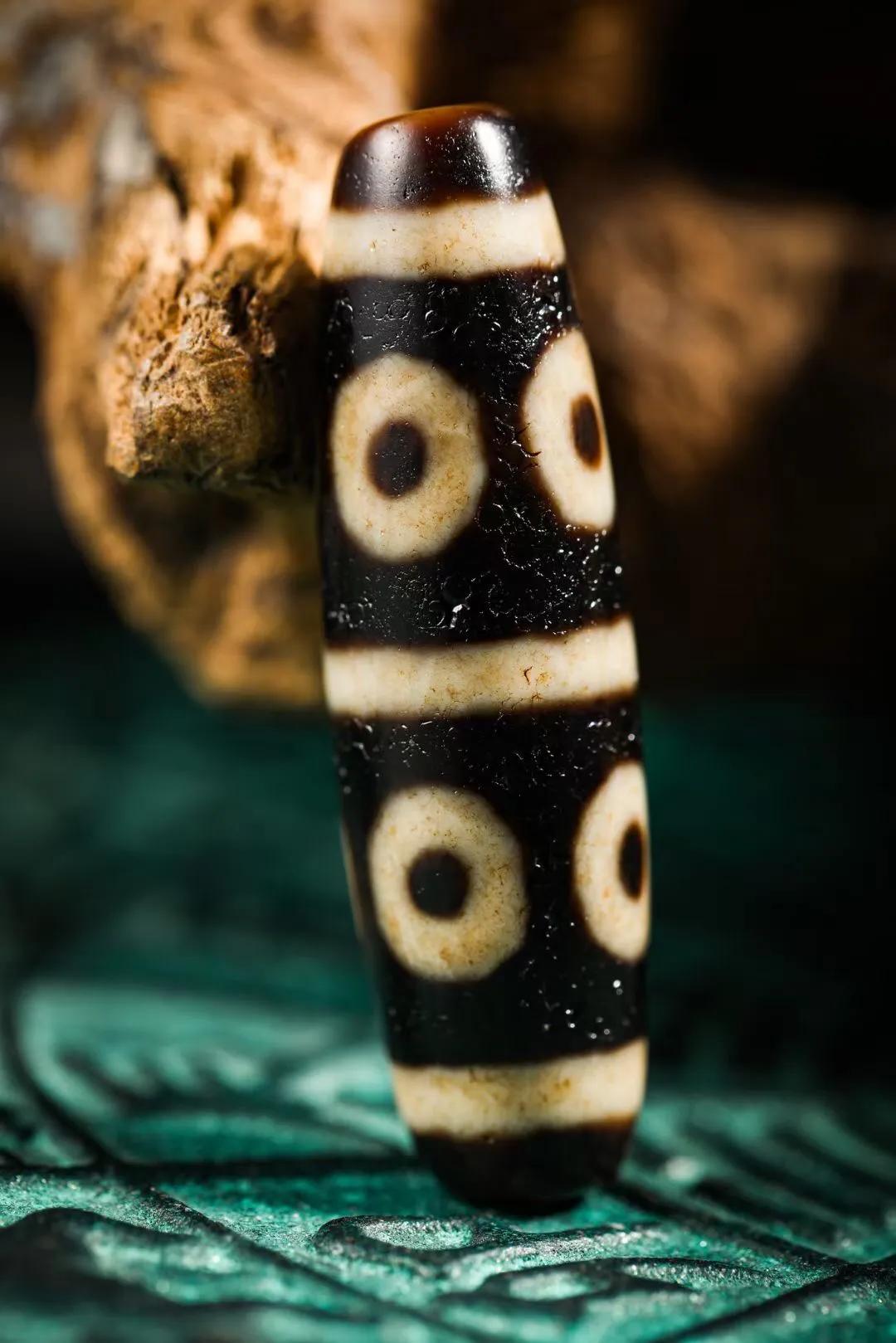 Appreciation of Dzi Beads 114 iMedia