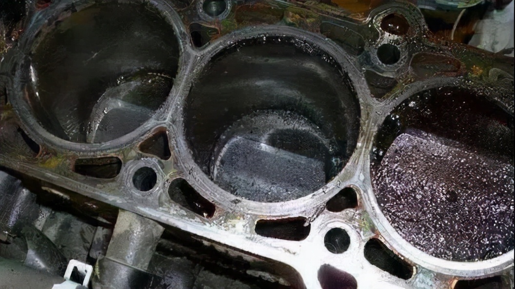 Can slamming the throttle really clear carbon deposits?Talking about