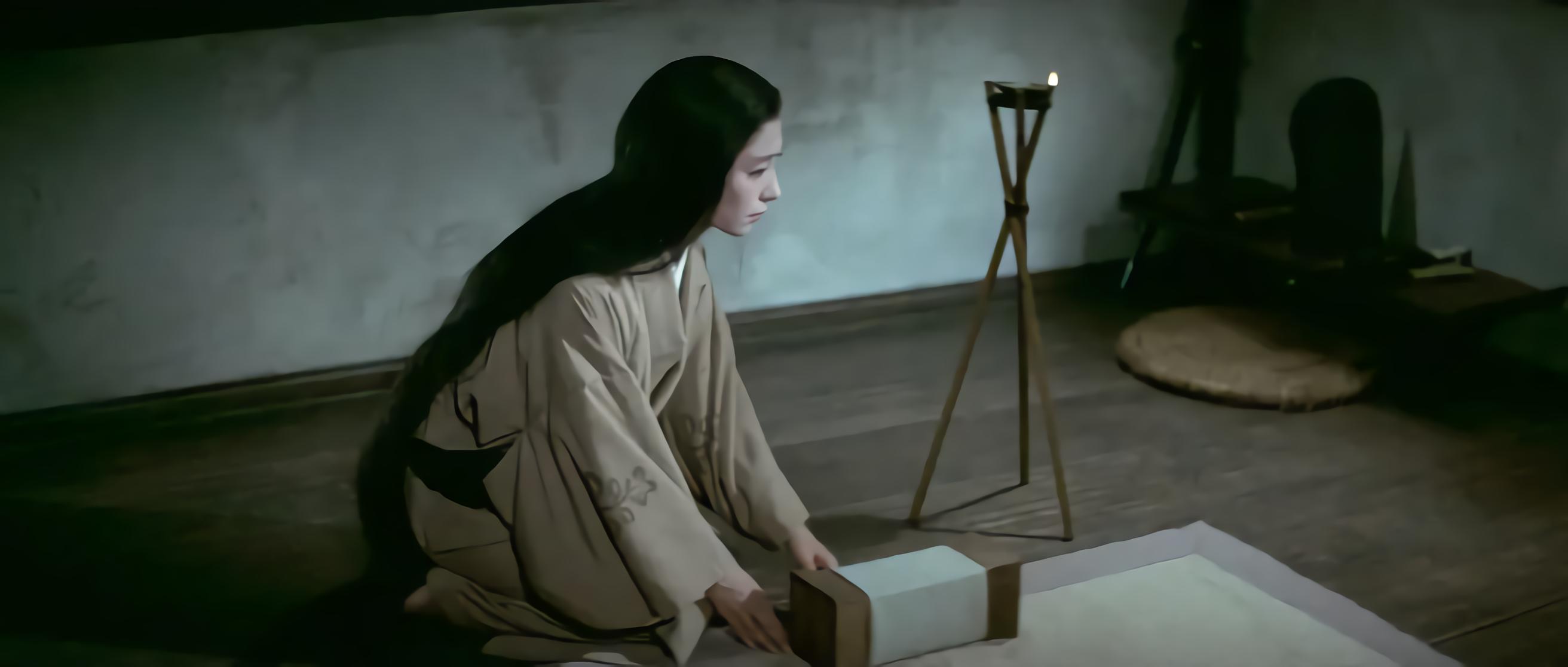 Horror movie The man abandoned his wife and joined a highranking official. Who knew that the