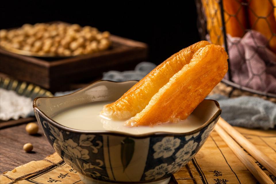 Fried fritters, no baking powder or baking soda, all fluffy and crispy