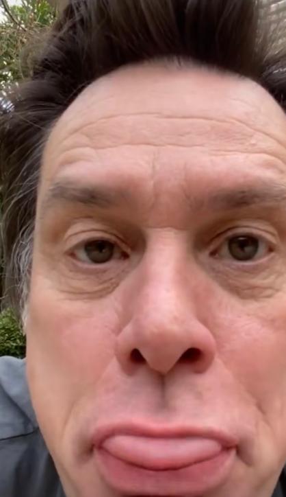 60 Year Old Jim Carrey Takes A Selfiethe Hair Is White And The Face Is