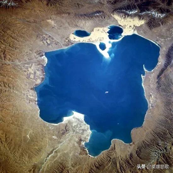 worlds smallest lake