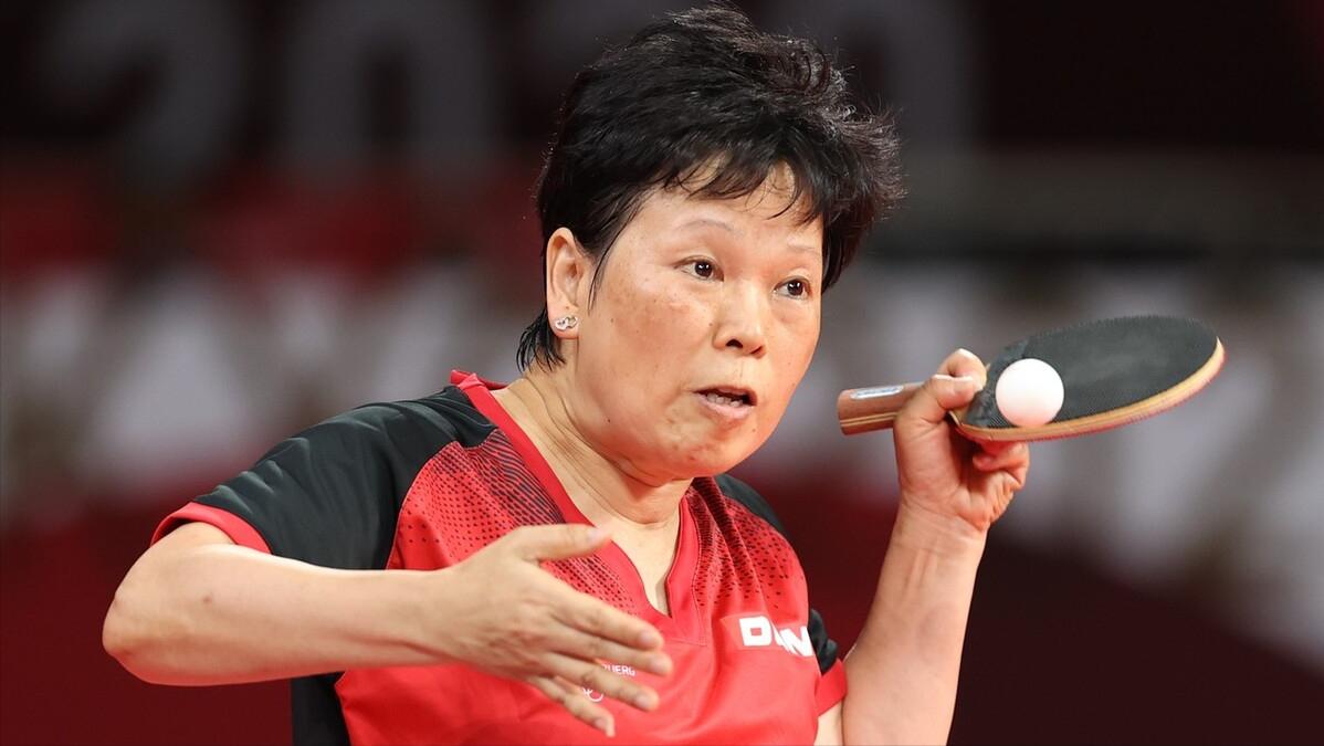 The former world table tennis champion made it to the semi-finals of women's singles with a score of 3-4 and was bombed 11-1 by his opponent in the second game.