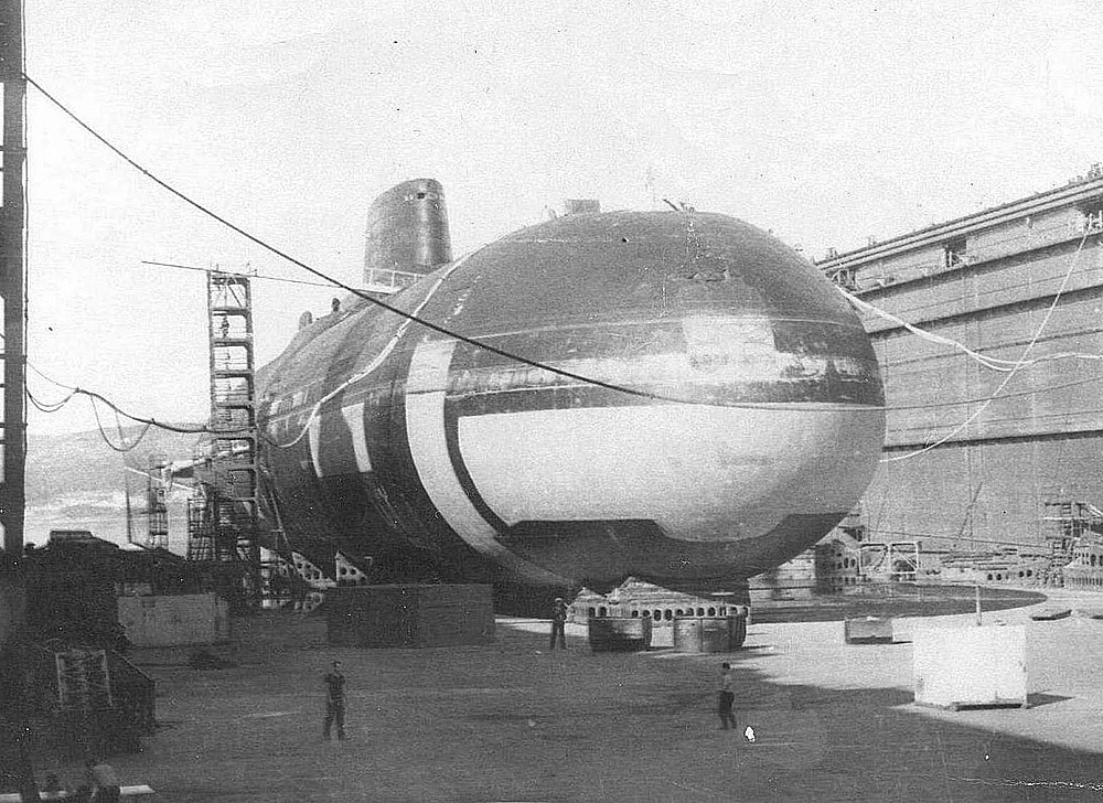 The picture shows the Typhoonclass submarine (below) iMedia