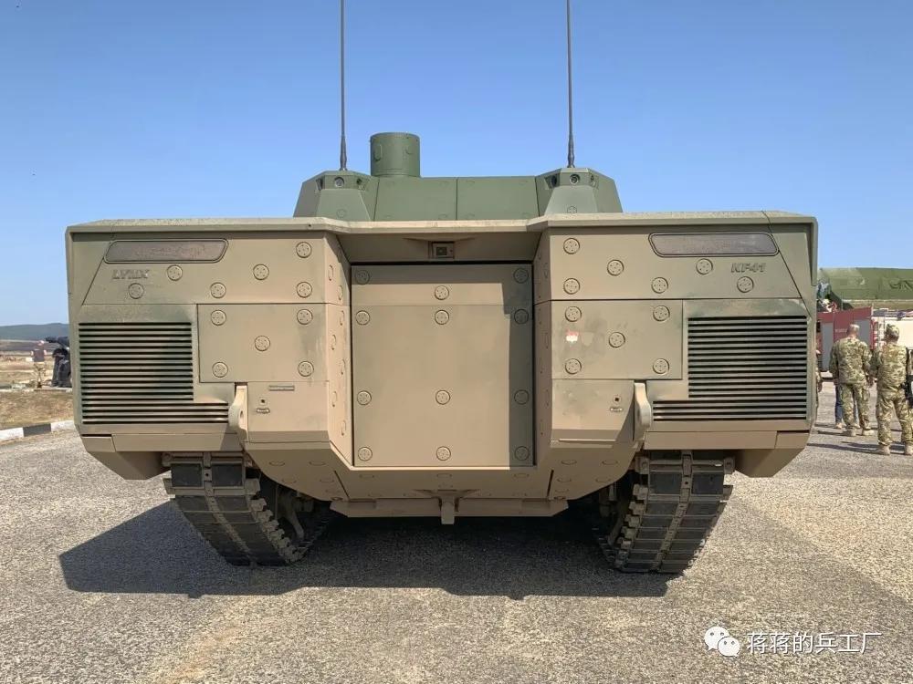 Rheinmetall launches Lynx 120 fire support vehicle with 120mm tank gun ...